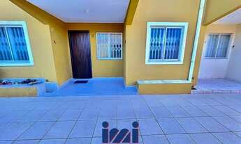 Imagem 2: Sobrado uma quadra do mar em Praia de Leste