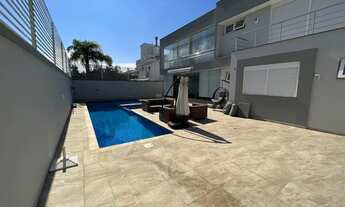 Imagem 6: Casa para aluguel e venda com 700 metros quadrados com 6 quartos.