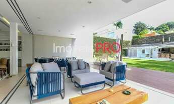 Imagem 7: Residência com 700m² 05 suítes 04 vagas no Brooklin