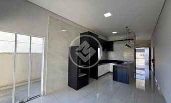 Imagem 5: Linda casa Térrea no Condomínio Primor das Torres, com três espaçosas suítes, ampla sala