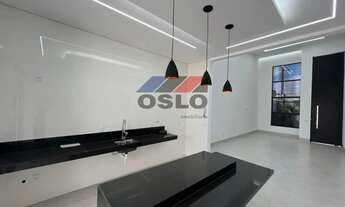 Imagem 7: CASA COM 03 QUARTOS SENDO 01 DELES UMA SUÍTE, GARAGEM PARA 2 CARROS PARALELOS, LOCALIZADA