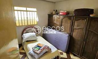 Imagem 4: Casa à venda, 6 quartos, 1 suíte, 1 vaga, Nossa Senhora da Abadia - UBERABA/MG