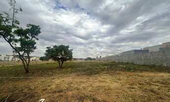 Imagem: Área à venda, 5400 m² por R$ 1.700.000,00