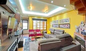 Imagem 5: Casa em Porto Alegre, no bairro Ipanema, com 4 dormitório(s), e 4 banheiros, à venda