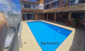 Imagem 2: Casa grande, boa para negociar, em Coqueiros de 4 dormitórios