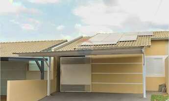 Imagem: Casa à venda com três quartos e energia