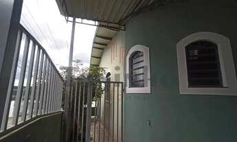 Imagem 2: Ampla casa saída para Valinhos 3 dorm sendo uma suíte