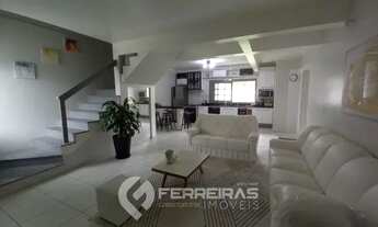 Imagem 6: Lindissimo sobrado a poucos metros do mar, com 4 dormitórios e 1 suíte