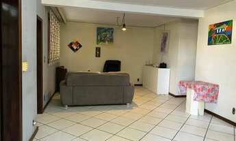 Imagem 6: AGRONÔMICA Casa com 5 dormitórios