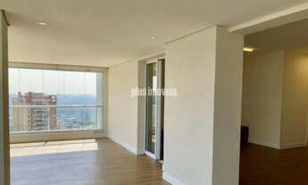 Imagem 4: Apartamento no Alto da Lapa, com 190m², iluminado, arejado, vista livre para o Parque Vill