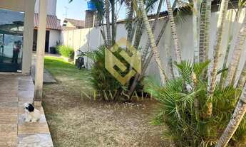 Imagem 7: Casa- 3 quartos, 1 suíte, 220m², 2 vagas, piscina, armários- Setor Garavelo