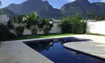 Imagem 2: Casa de 690 metros quadrados no bairro Itanhangá com 7 quartos