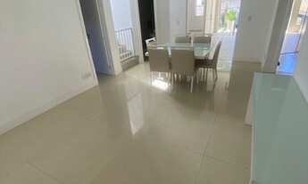 Imagem 6: Casa Duplex / 4 Quartos / R$ 980.000,00