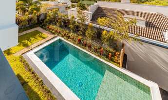 Imagem 3: Casa de condomínio para venda possui 375 metros quadrados com 4 quartos