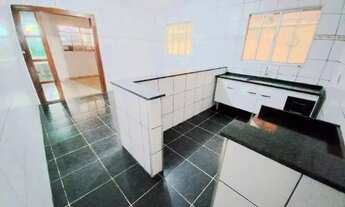 Imagem 2: Casa 04 Cômodos , wc , garagem portão automático Santa Tereza próx. comércio em geral