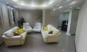 Imagem 2: Casa de condomínio para aluguel possui 180 metros quadrados com 5 quartos