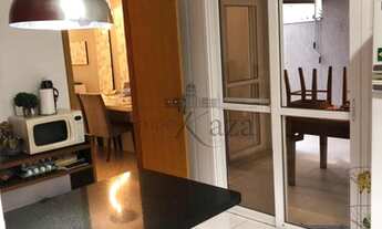 Imagem 4: Casa de condomínio para venda tem 252 metros quadrados com 4 quartos