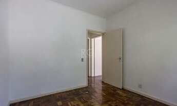 Imagem 7: Apartamento de três dormitórios, dependência de empregada no bairro Floresta em Porto Aleg