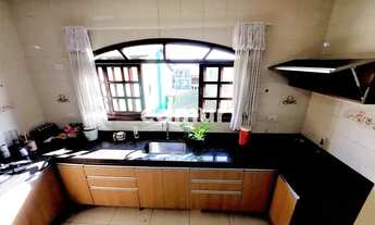 Imagem 4: SOBRADO no bairro Jardim Rina com 179m². 2 dormitórios e 4 vagas. Confira