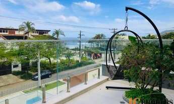 Imagem 5: Belíssima casa com vista para o mar, 5 suítes, 3 vagas