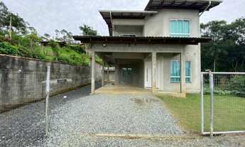 Imagem: Linda Casa de Alvenaria em Blumenau/SC
