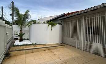 Imagem 4: Casa para venda possui 250 metros quadrados com 3 quartos em Maria Lúcia - Londrina - PR