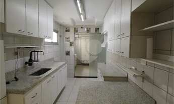 Imagem 3: Apartamento de 93m² com três dormitórios sendo uma suíte