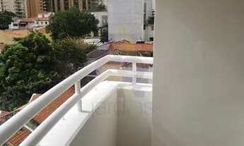 Imagem 3: Apartamento em bom estado com varanda em prédio com lazer em Pinheiros