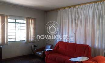 Imagem 4: SOBRADO COM CÔMODOS AMPLOS E BASTANTE SOBRA DE TERRENO