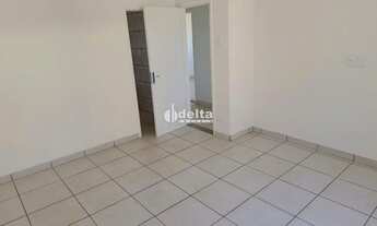 Imagem 16: Casa residencial com 3 quartos sendo 1 suíte disponível para locação no bairro Lidice em U