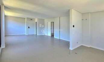 Imagem 2: Apartamento para locação no Centro de Florianópolis, com 113 m² privativos, 3 suítes e 2 v