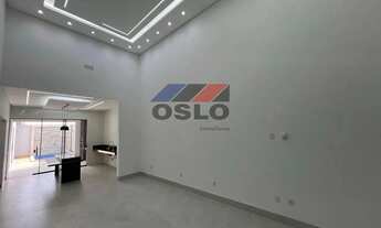 Imagem 4: CASA COM 03 QUARTOS SENDO 01 DELES UMA SUÍTE, GARAGEM PARA 2 CARROS PARALELOS, LOCALIZADA