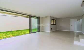 Imagem 4: Casa de alto padrão em condomínio com 3 suítes e terreno privativo no Boa Vista