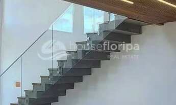 Imagem 6: Linda casa de alto padrão com 4 quartos sendo 3 suítes, Home Office vista mar e da ilha do