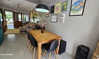 Imagem 7: Casa em Porto Alegre, no bairro Hípica, com 3 dormitório(s), e 3 banheiros, à venda