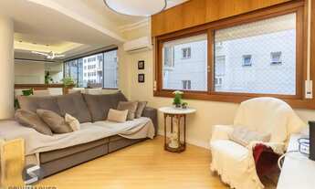 Imagem 3: More no Petrópolis! 3 Dormitórios, Suíte, 2 Vagas e Totalmente Mobiliado