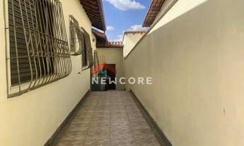 Imagem 5: Casa em Rua Junqueira Freire - Santa Mônica - Belo Horizonte/MG