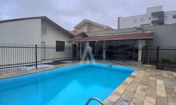 Imagem 6: Casa plana com 1 suíte e 5 quartos à venda no bairro Saguaçu em Joinville-SC por R$1.080.0