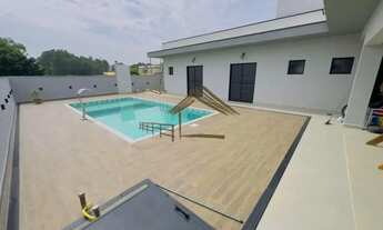 Imagem 4: Linda casa térrea com 3 suítes no Ninho Verde 1, mobiliada, área de lazer com piscina