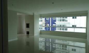 Imagem 4: Apartamento à Venda no Centro de Balneário Camboriú/SC