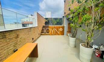 Imagem 2: Linda cobertura reformadíssima com projeto de arquiteto vista mar, quadra da praia do Lebl