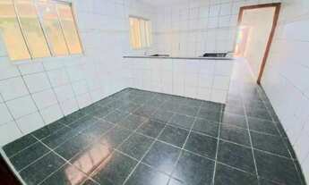 Imagem 4: Casa 04 Cômodos , wc , garagem portão automático Santa Tereza próx. comércio em geral