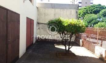 Imagem 2: SOBRADO COM CÔMODOS AMPLOS E BASTANTE SOBRA DE TERRENO