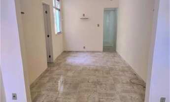 Imagem 3: Colado ao Campo de São Cristóvão! Casa Linear de Vila toda documentada com cond