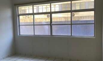 Imagem 5: Sala toda em piso com divisória, copa e bwc.<br>Sem garagem