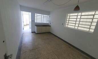 Imagem 4: Sobrado à venda ou para alugar com 2 quartos, 2 vagas e edícula