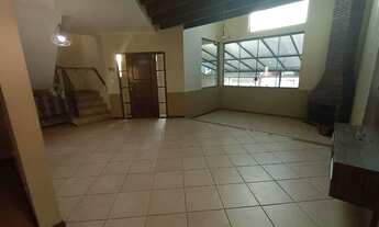 Imagem: Sobrado de 4 quartos para alugar no bairro