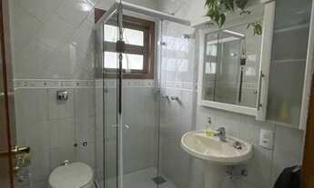 Imagem 7: Casa para venda com 320 metros quadrados com 5 quartos