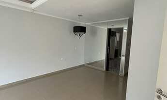 Imagem 5: Casa para venda possui 250 metros quadrados com 3 quartos em Maria Lúcia - Londrina - PR