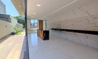 Imagem: Casa Térrea em Condomínio !